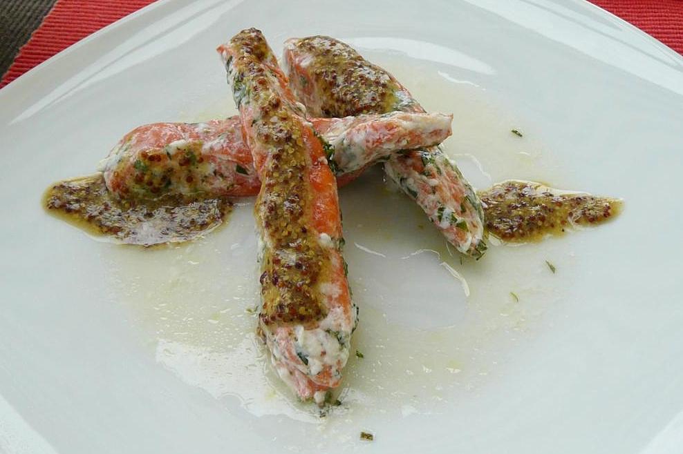 Kulinarische Welten zu Fisch- und Meeresfrucht: Lauwarm gebeizter Lachs ...