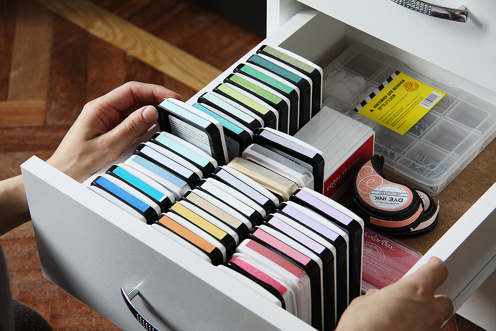 хранить клише. стеллаж для хранения пресс-форм. хранение пуансонов. короб leitz. хранение штампов.