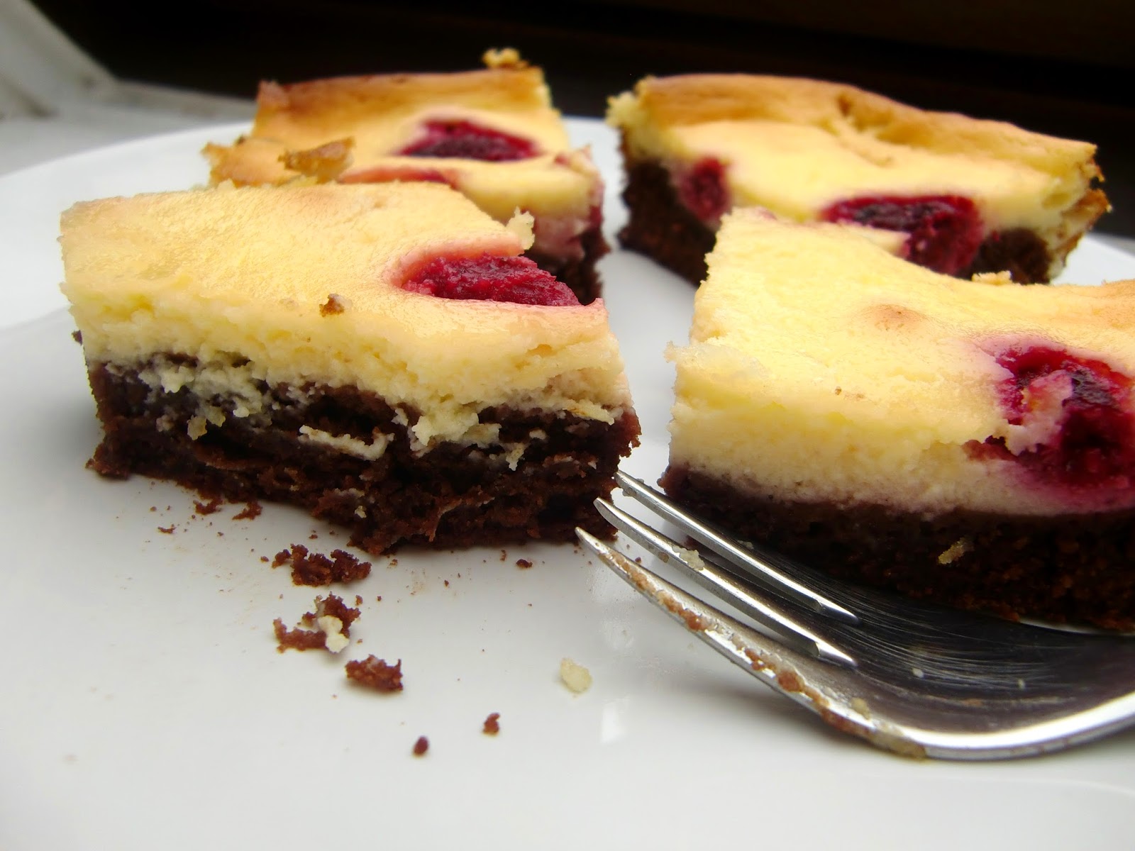 La vie gourmande: Cheesecake-Brownies mit Himbeeren