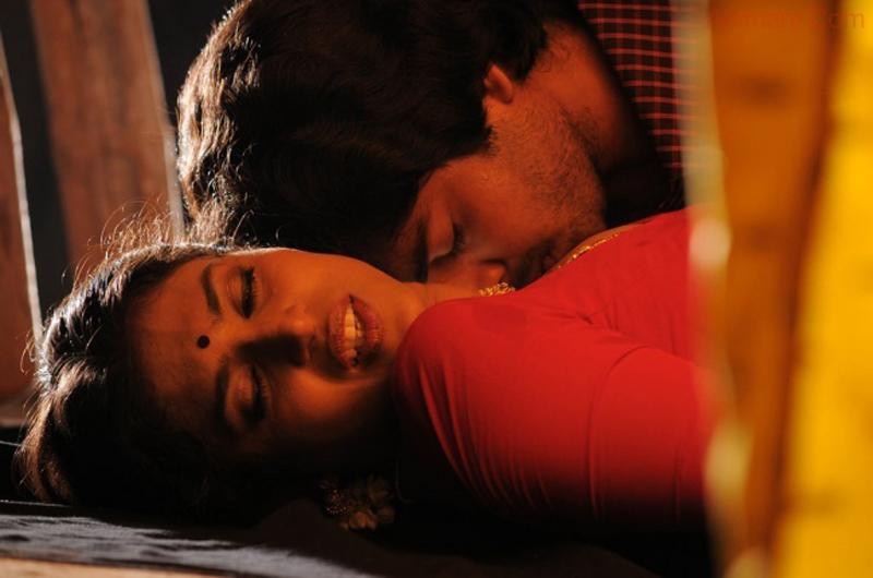 Tamil Actresses Kasthuri Hot Unseen Images from Tamil Movie Nangaa