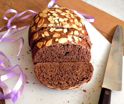 Chocolate Loaf Recipe @ http://treatntrick.blogspot.com