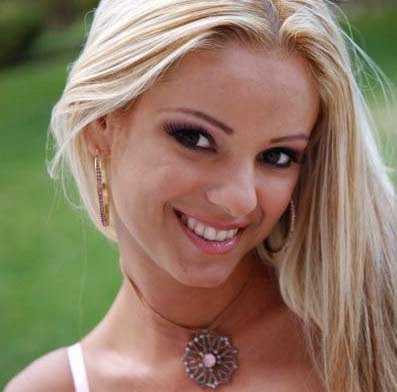 Top 5 Carmen Luvana Pics&mldr;.. - BOLLYWOOD ADDAA | Latest Bollywood Hot