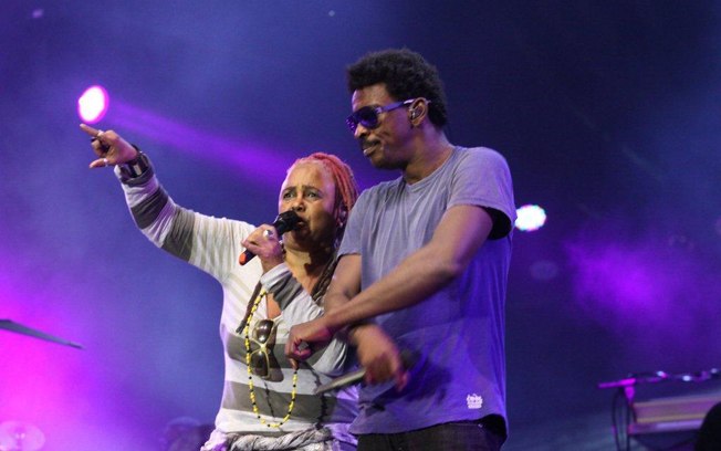 Do Niltao Seu Jorge E Sandra De Sa Olhos Coloridos Video E Letra olhos coloridos