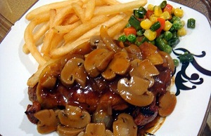 Cara memasak steak saus jamur yang enak Cara memasak steak saus jamur, resep steak saus jamur