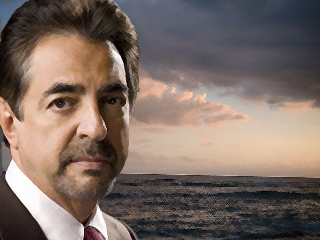 Devona Lubrano: joe mantegna background