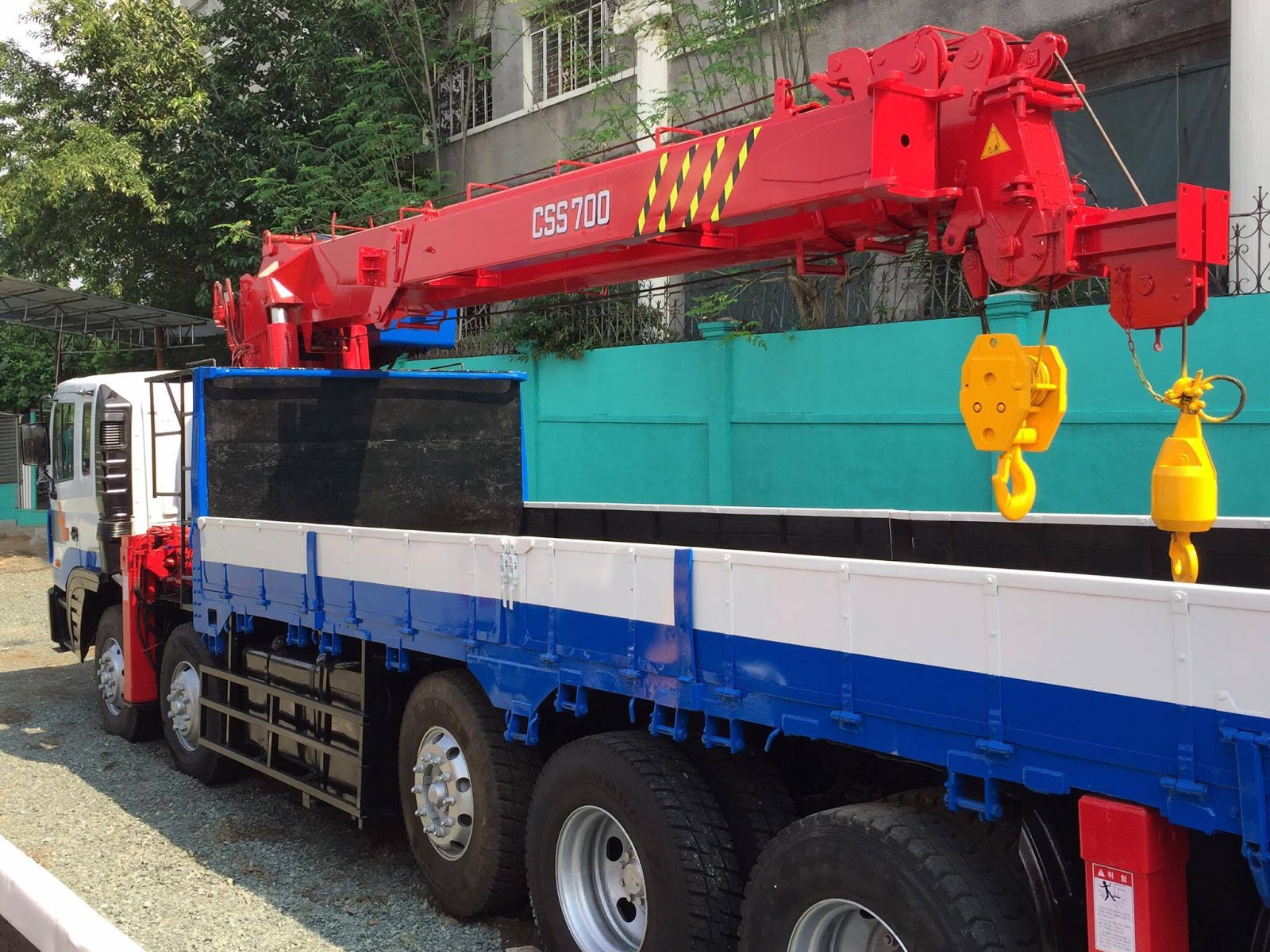 Trucks For Sale 25 tons Hyundai boom truck