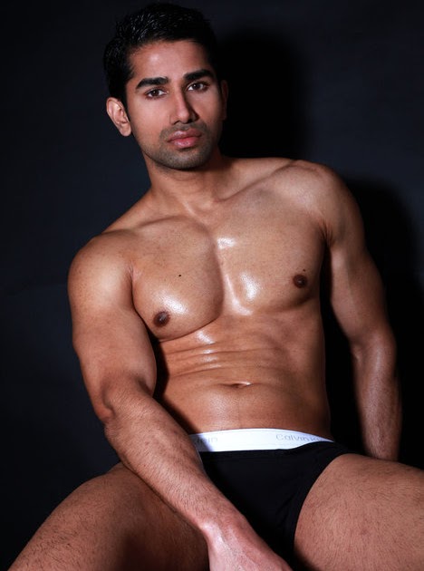 Nude Bollywood Actors