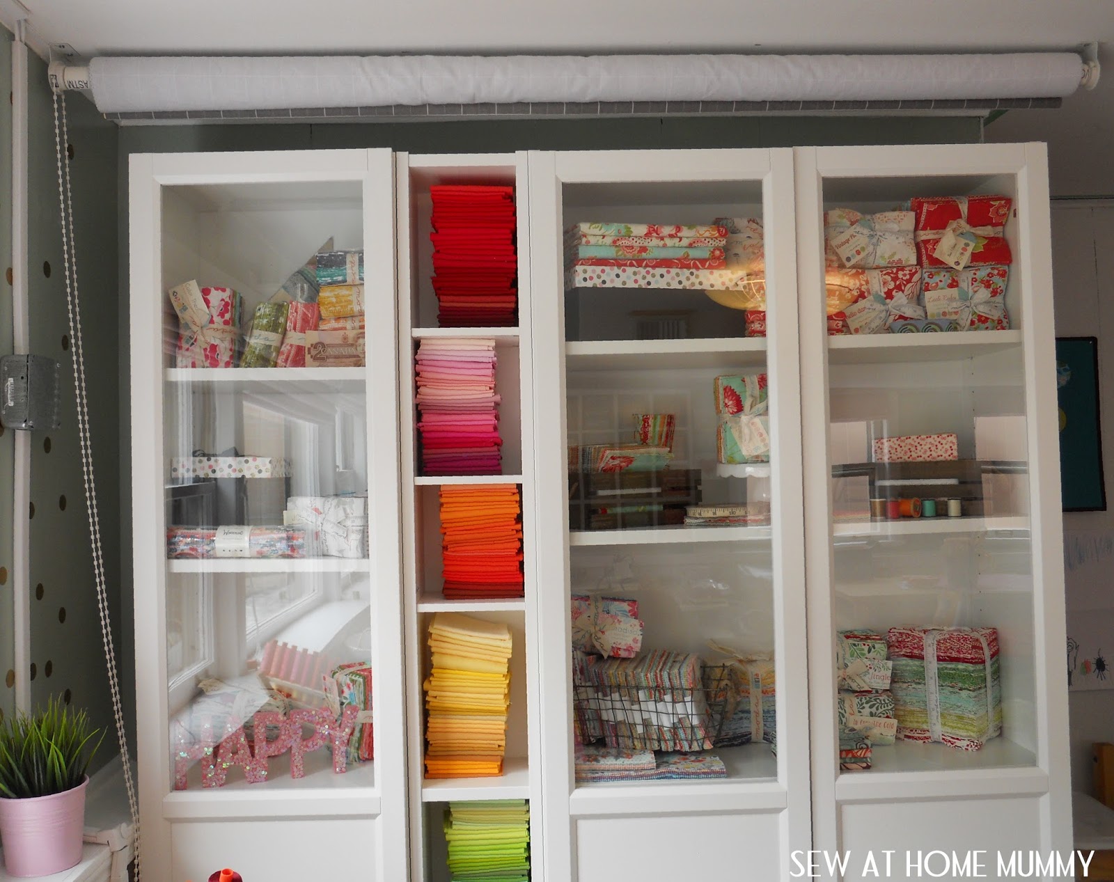 Sew at Home Mummy Easy, Inexpensive DIY RollAway Quilting Design Wall!