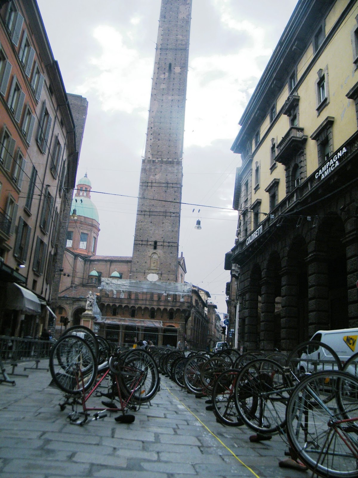 Ho Fatto Una Svastica In Centro A Bologna