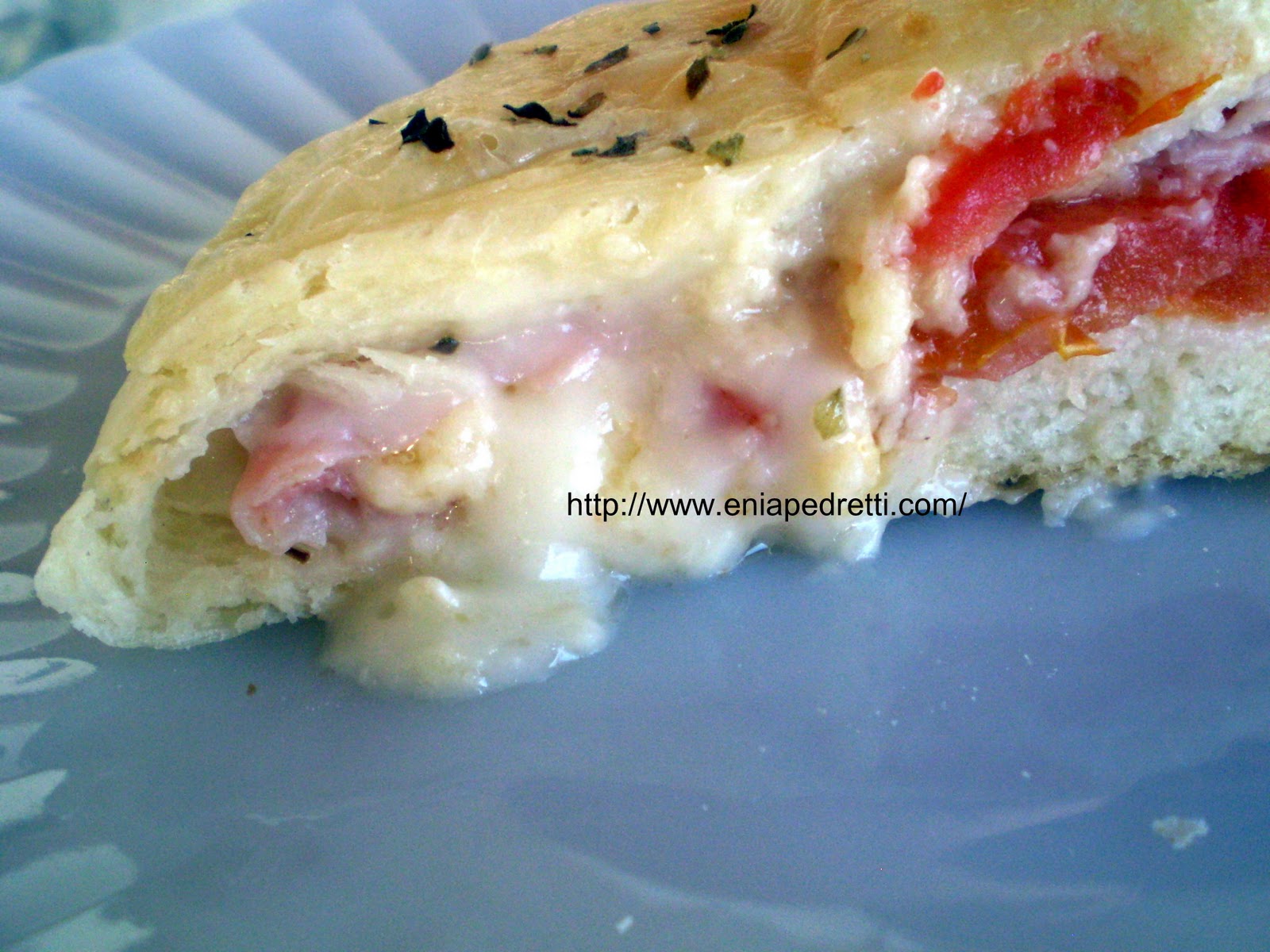 Enia Pedretti Bolos & Cia: Pão Recheado com Presunto ,Mussarela e Catupiry