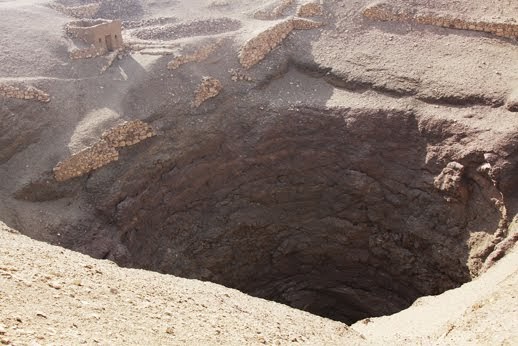 Egyptology News: Photo for Today - The Great Pit