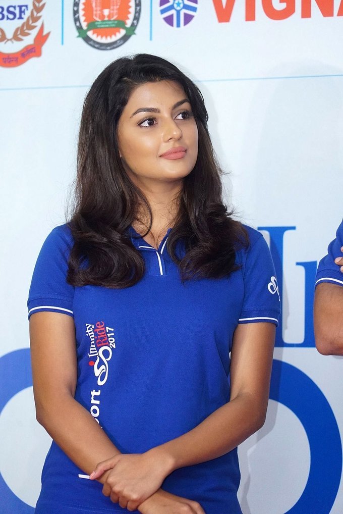 Beautiful Telugu Girl Anisha Ambrose Long Hair In Blue T shirt Jeans