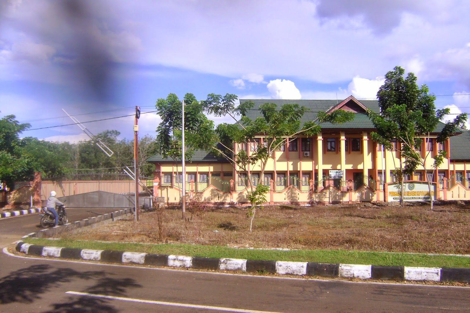 Foto kota Sendawar Pengadilan Negeri Kutai Barat (Sendawar)