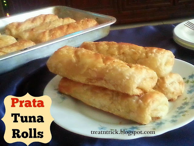 Prata Tuna Rolls Recipe @ treatntrick.blogspot.com