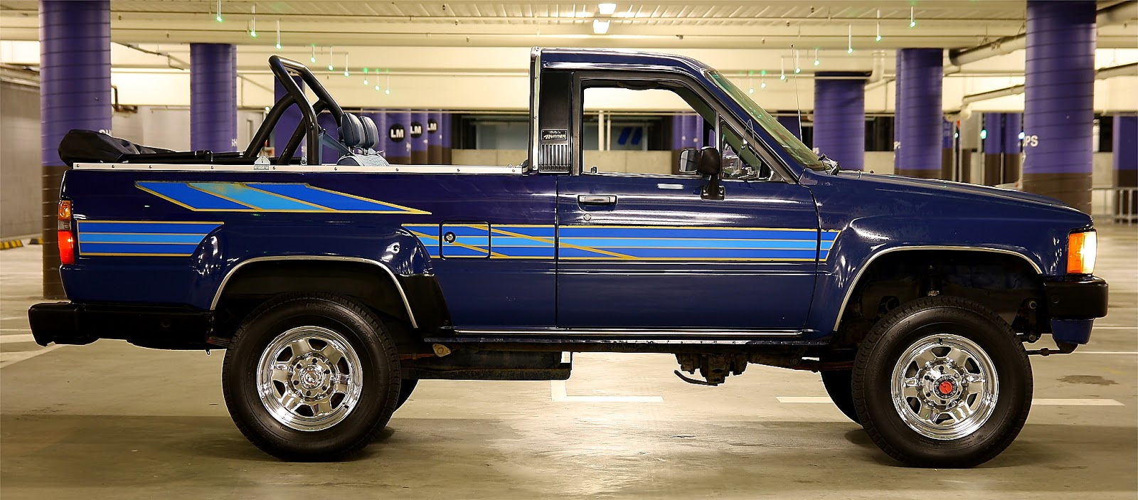 80shero-mall-crawler