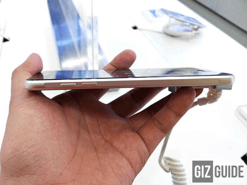 Samsung Galaxy A5 2016 buttons on the side