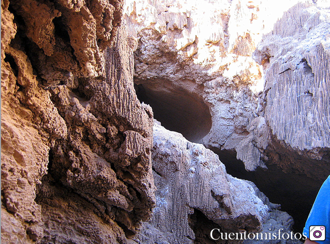 cavernas cuevas valle de la luna