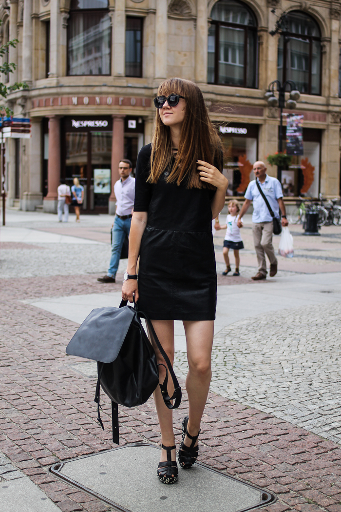 total black outfit