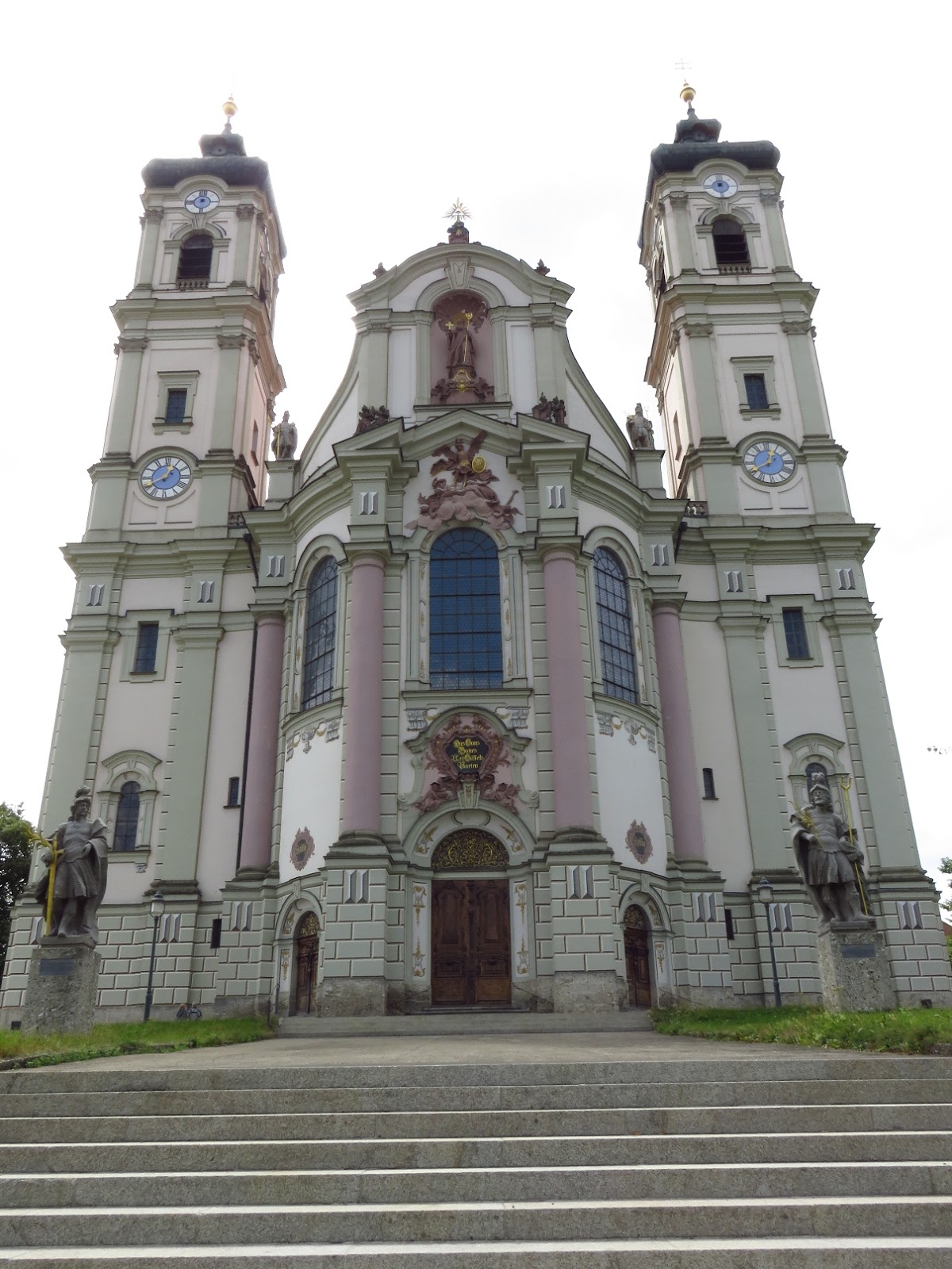 Der Schwanburger Ein Samstagsausflug Zu Den Uot Hausern