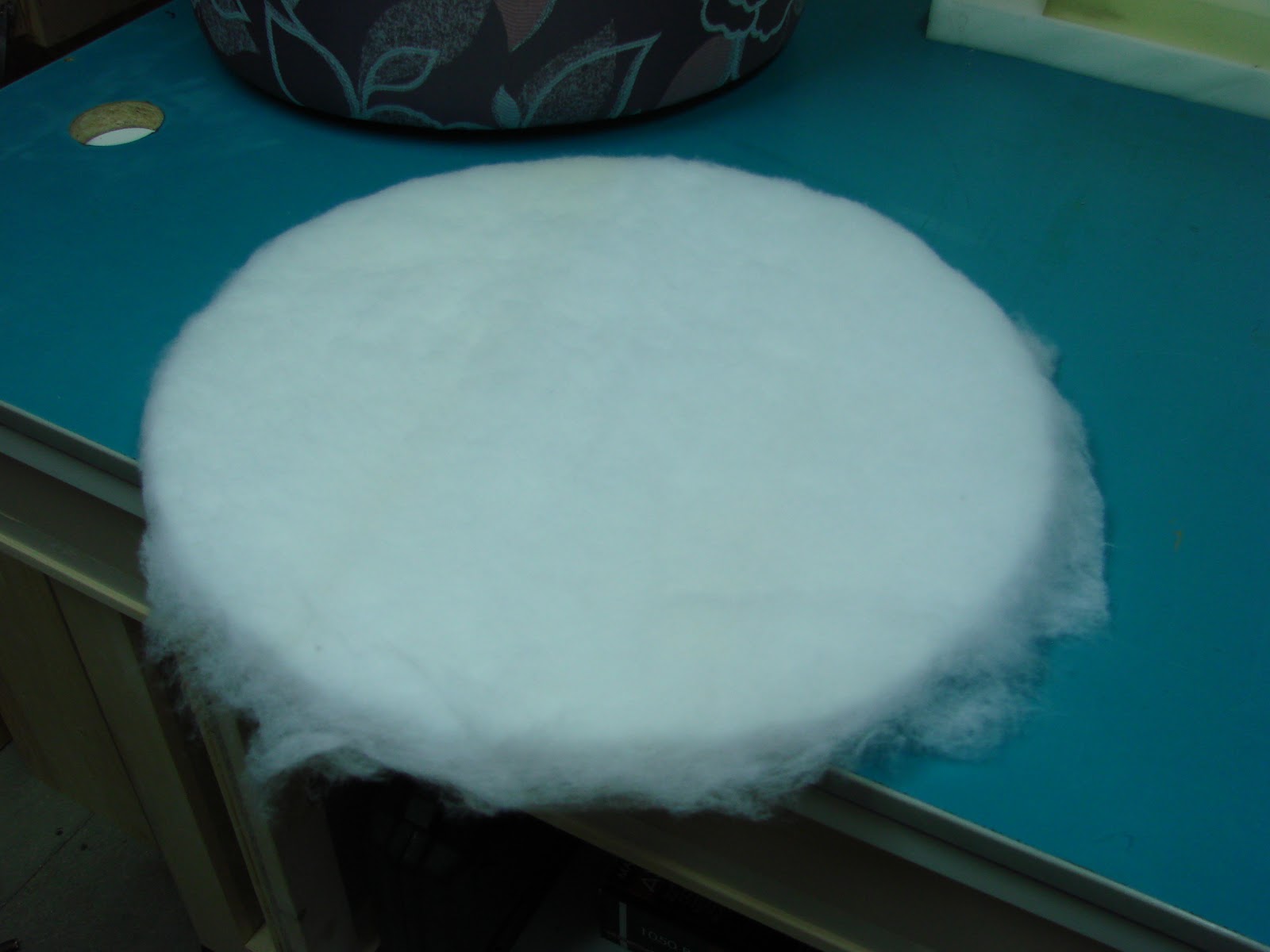 Блог начинающего мастера: Круглый пуф ПФ101 (Round pouf)