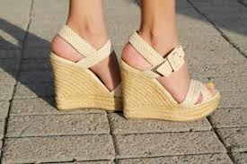 fashion sandal  crocs