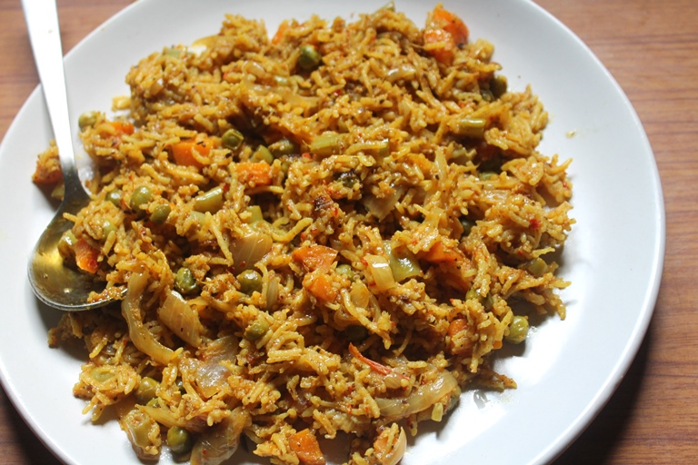 Mangalorean Style Vegetable Biryani Recipe - Yummy Tummy