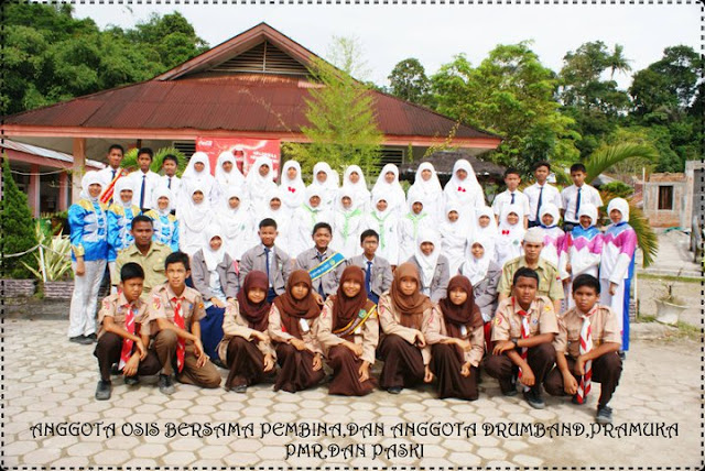 MTsN Model Padang: Foto Osis