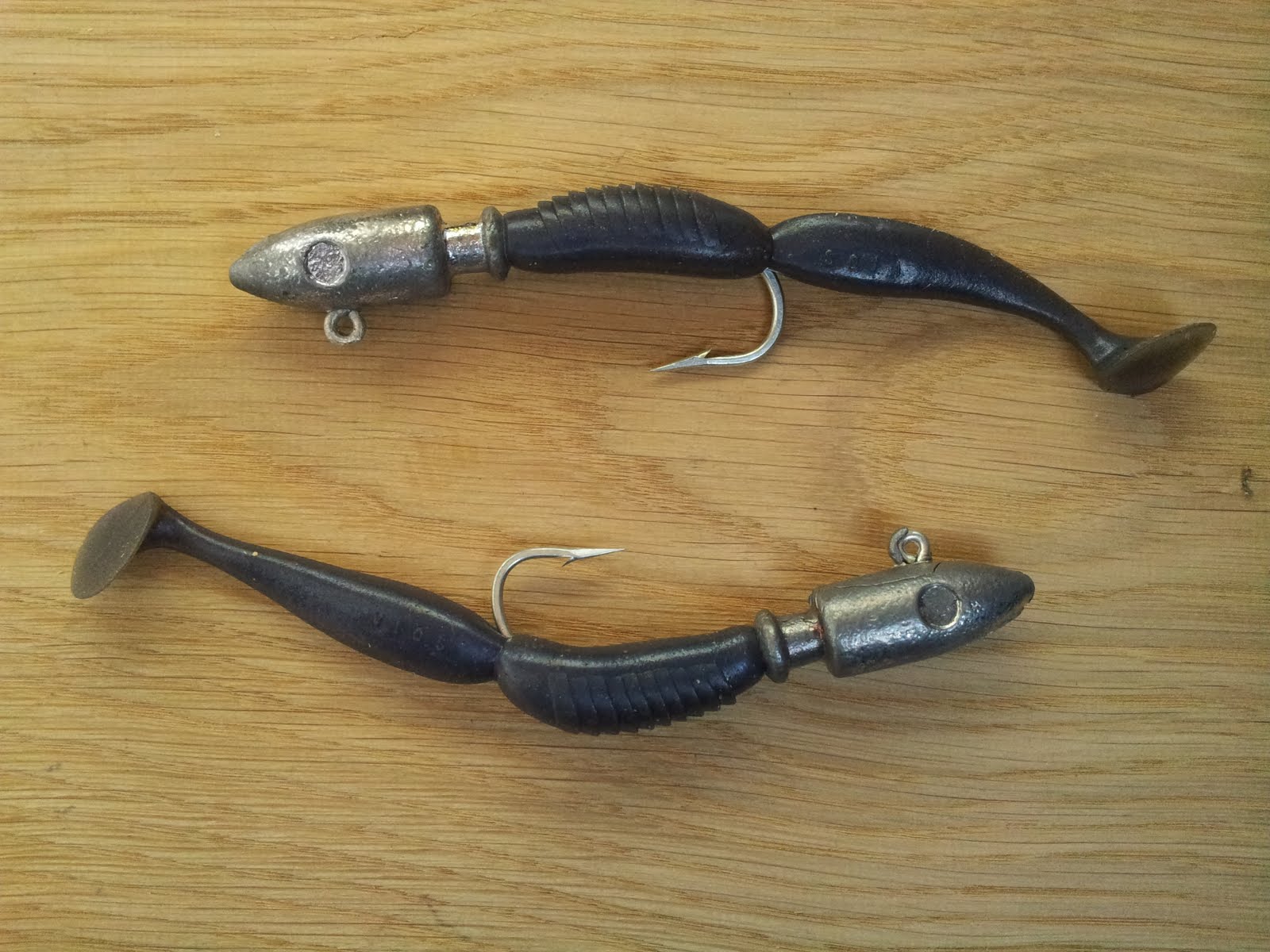 Sea kayak fishing Casting lead jig heads for soft plastics