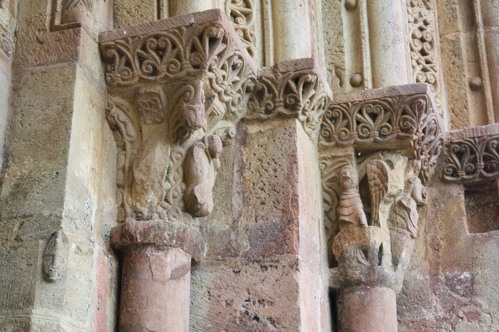 Atlas roman Diusse Eglise SaintJeanBaptiste (64)