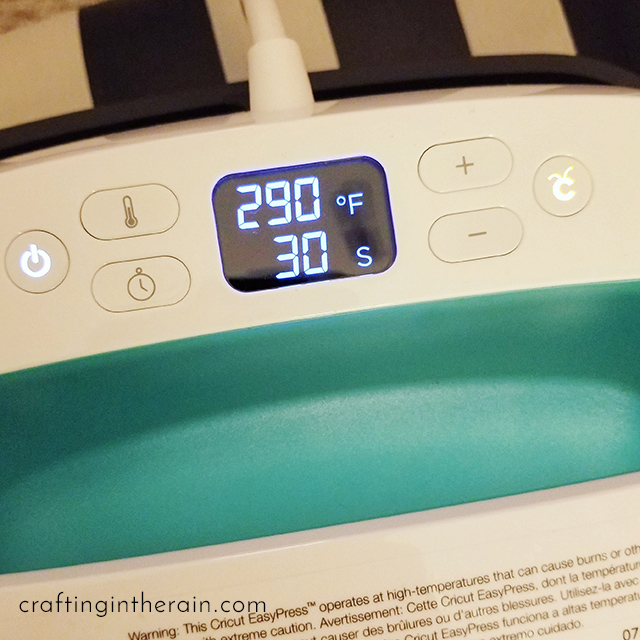 Cricut BrightPad Review - Crafting in the Rain