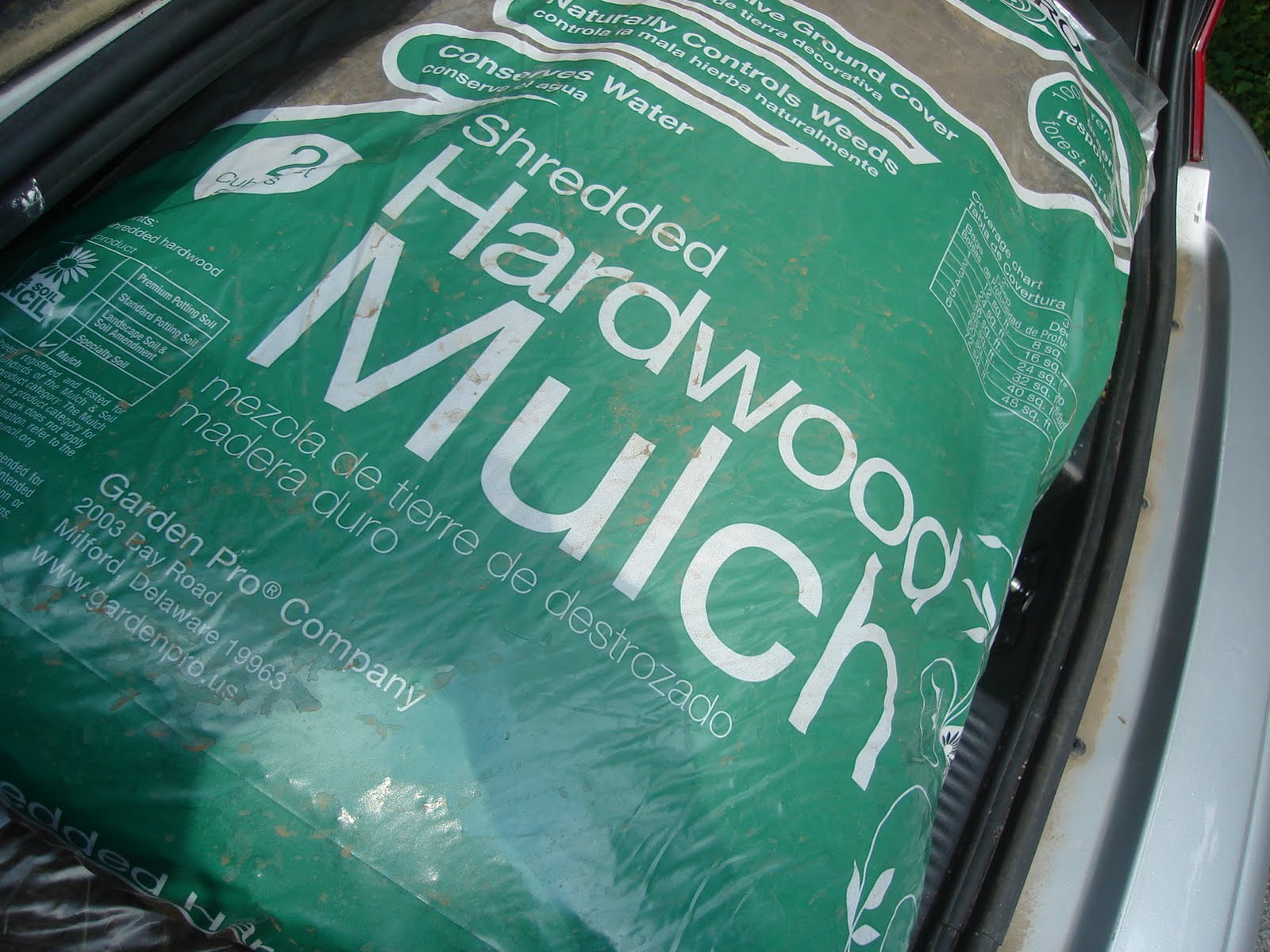 Nanniepannie's Blog MULCH MADNESS!