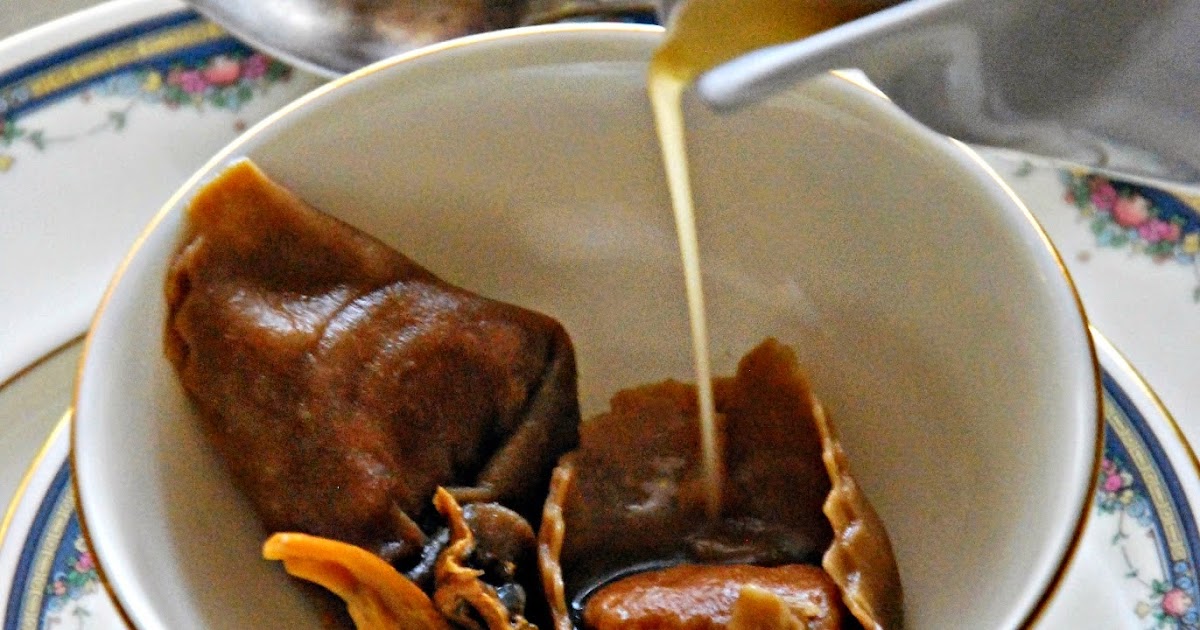 Consomé de setas con ravioli trufado {Idea sopa Navidad} / Chez Silvia