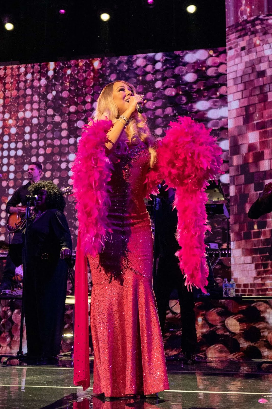 Mariah Carey Performs Live at the Caution World Tour in Milwaukee