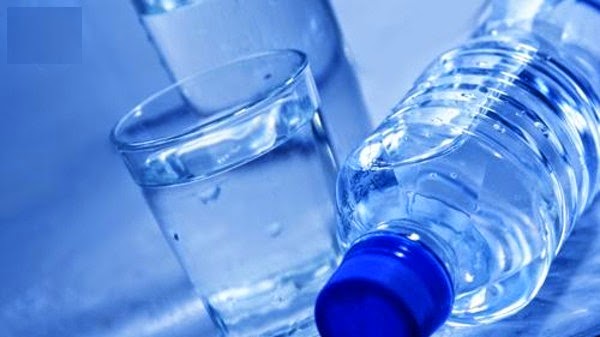 الإفراط في شرب الماء قد يسبب مشاكل صحية 