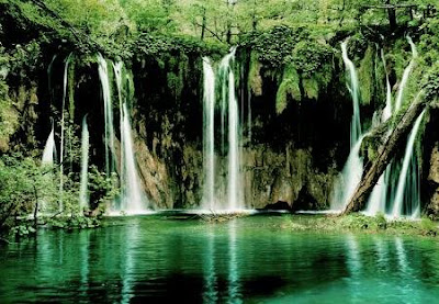 Plitvice Lakes: Surga Air Terjun Bertingkat di Kroasia - Featured Image