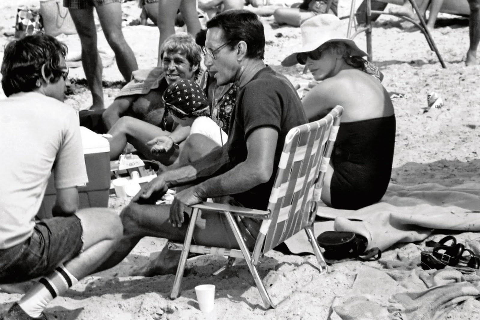 Amazing behind the scenes photos from the making of the film 'Jaws