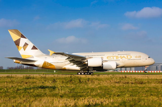 Airbus A380-800 Etihad Airways Rotating Takeoff