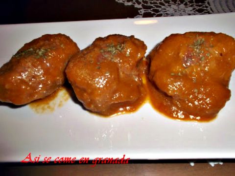 Carrilleras con Salsa de Reducción de Pedro Ximenez