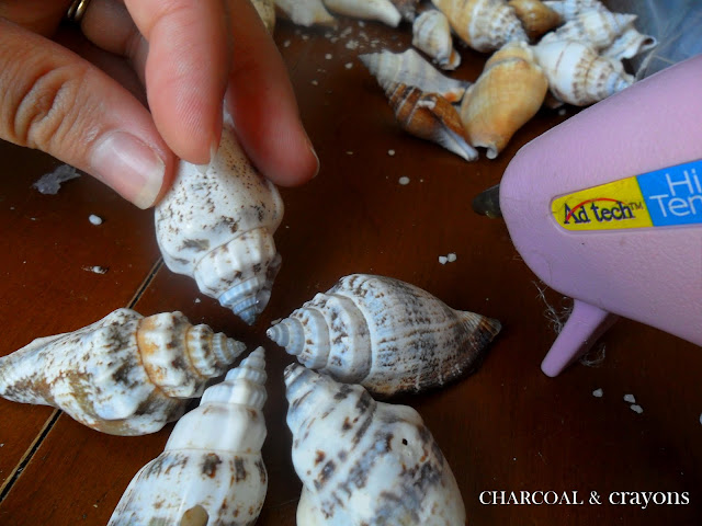 Charcoal and Crayons: Super Simple Seashell Stars