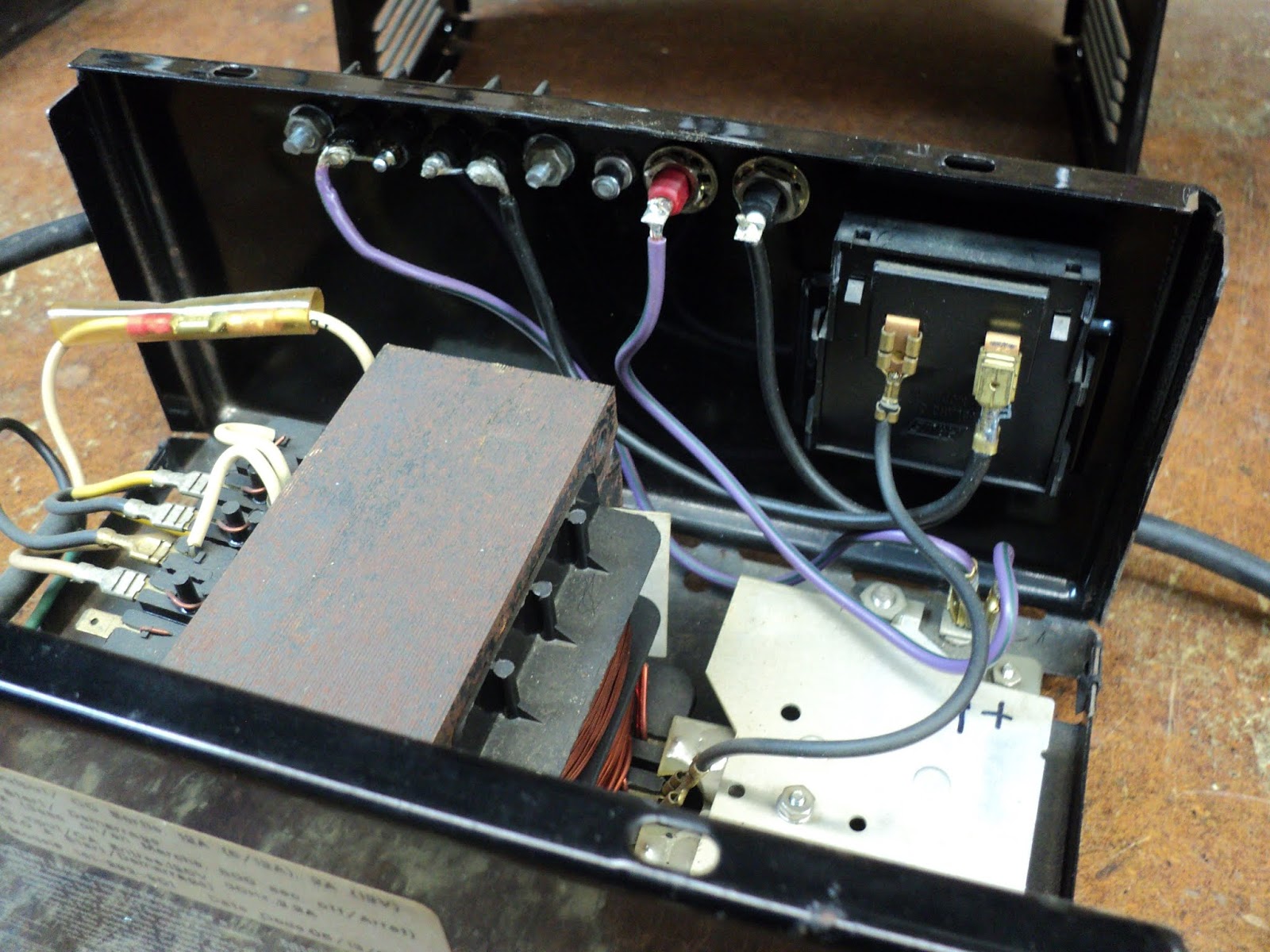 Rouge River A 12V Power Supply For CB Radios And The Like