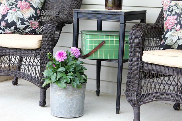 vintage picnic basket and bucket