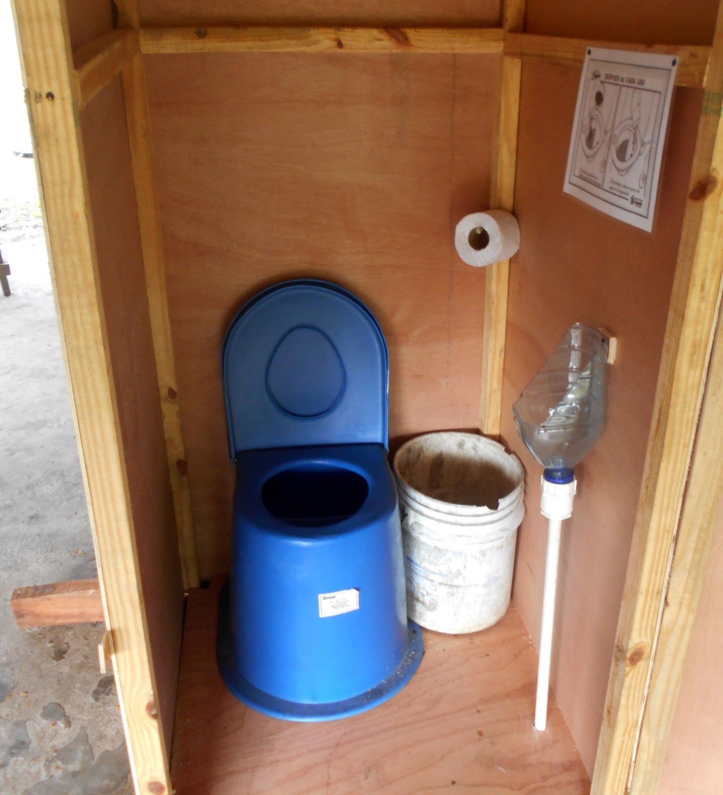 Perpetuating Peace in Panama Portable Compost Latrine Construction