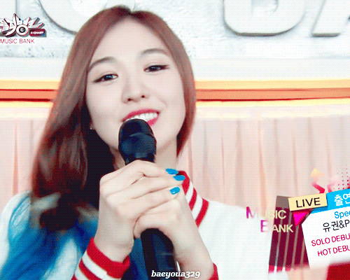 [레드벨벳] 콘서트에서 자신을 보고 우시는 엄마에게 웬디가 한 말.jpgif | 인스티즈