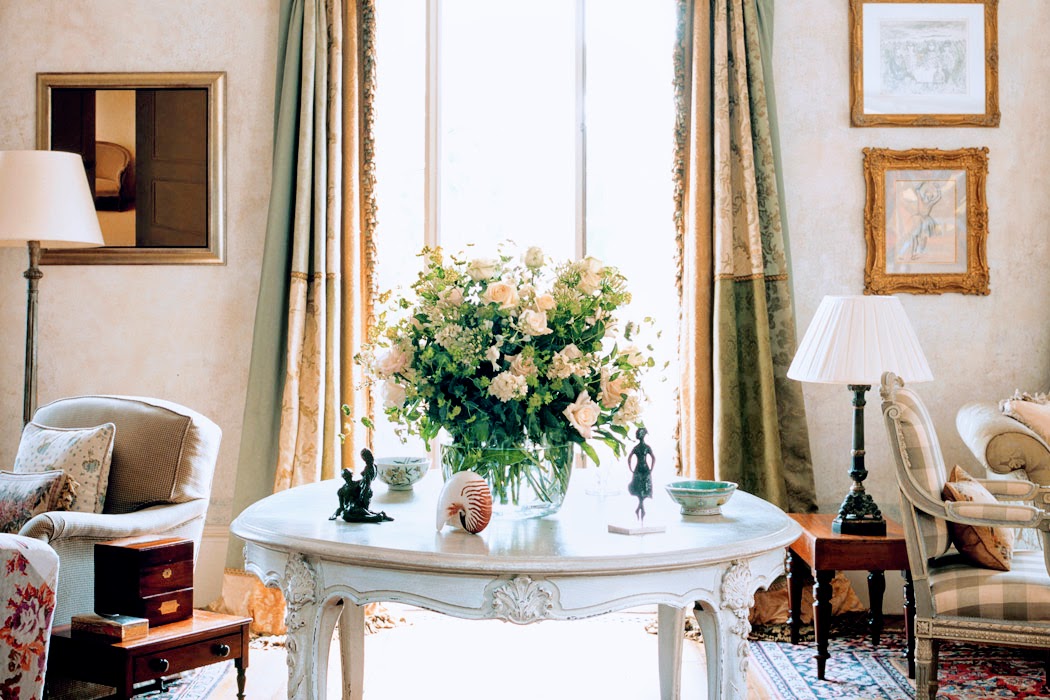 Decor Inspiration English Elegance A Queen Anne Charmer