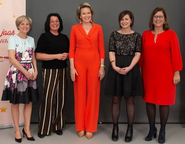 Queen Mathilde wore Natan Jumpsuit. Womed Zuid Award was given to Carmen Perdomo from El Salvador