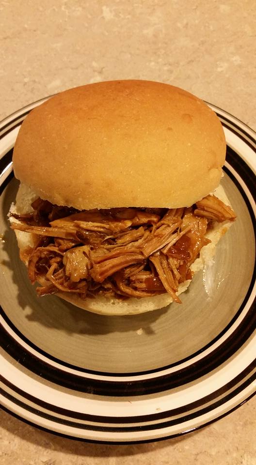 Simple home cook Pulled pork recipe (slow cooker)