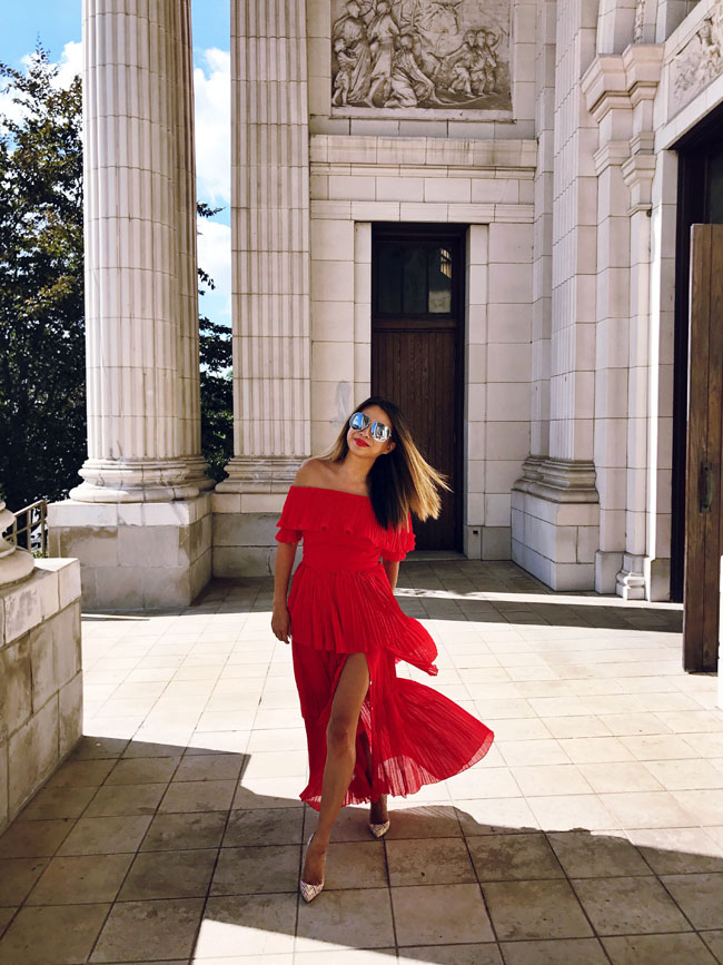 Best Red Off Shoulder Dress, Style steal Red dress, How to Style a Red Dress, Chicago Red Dress, Jennifer Worman