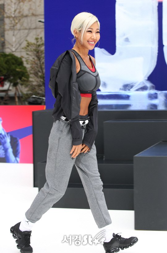 Картинки по запросу Jessi Showcases Her Fit Figure At NIKE Pre-Launch Event