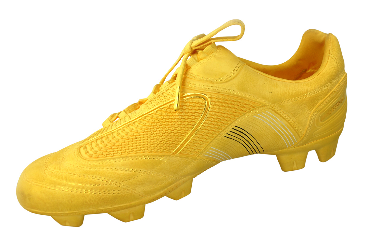 Ladies Fashion Hub Gold Shoes amazing, very expensive shoes of the world.