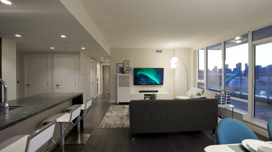 27 Interior Design Photos vs. 2107 Quebec St, Vancouver Luxury Penthouse Tour